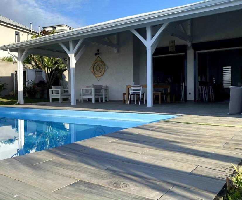 Villa Voir Com 5 Etoiles Airb, Zolenzo, La Tete Dans Les Montagnes, 10 Pers Petit-Bourg